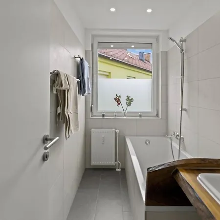 Blue Door Apartment Brunn am Gebirge